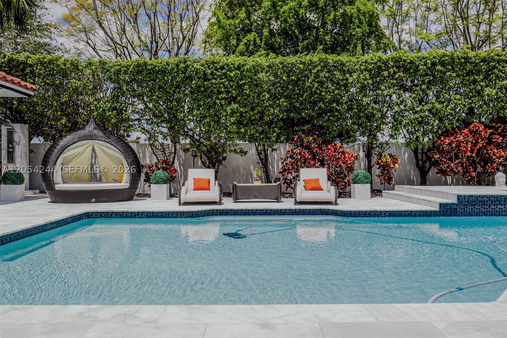 PONCIANA GARDENS - Residential