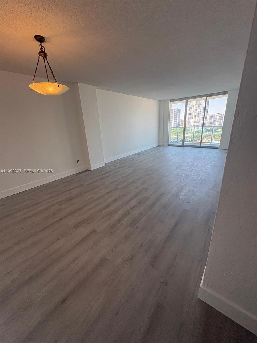 OCEANVIEW BUILDING A COND - Residential