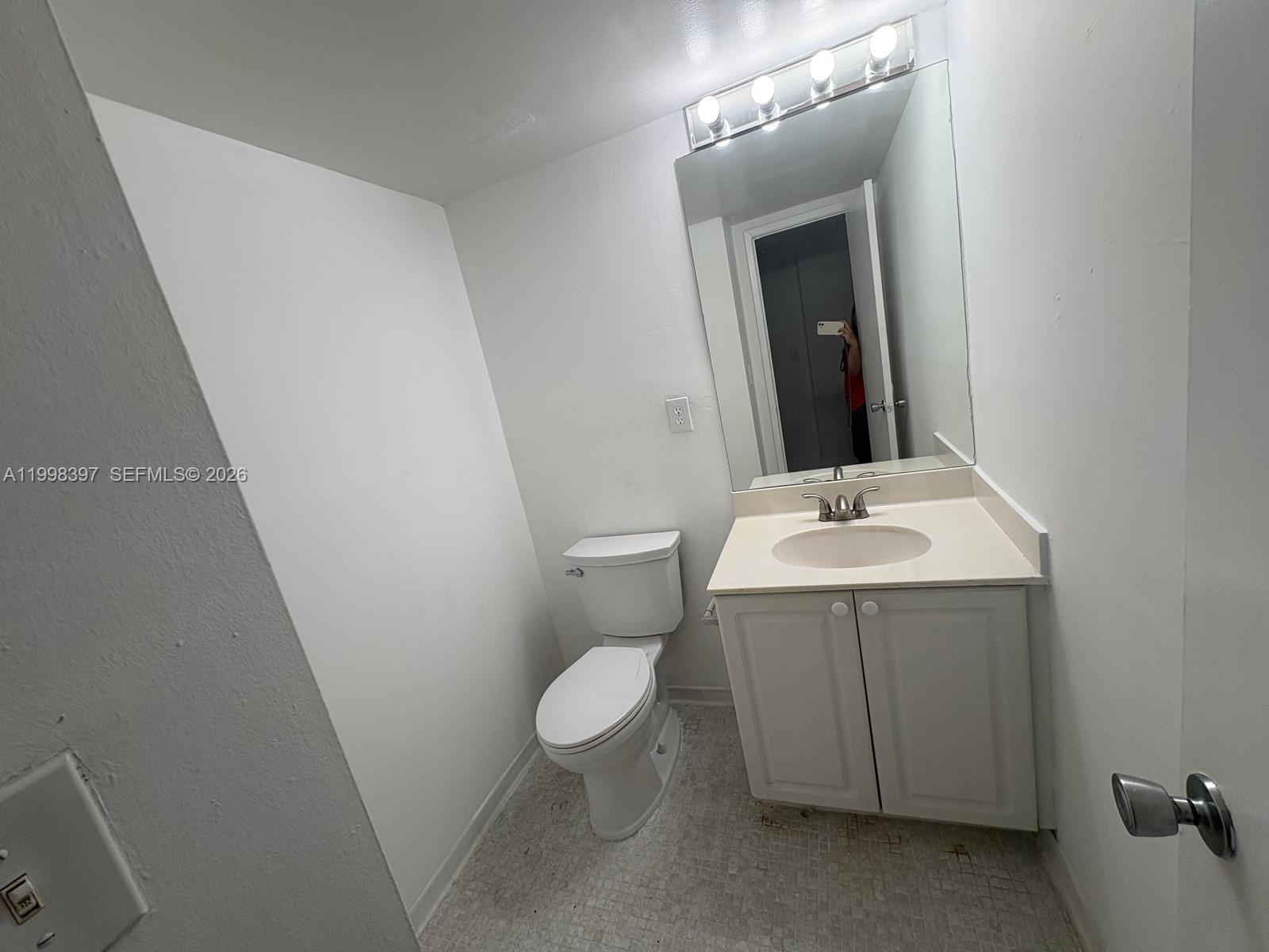 OCEANVIEW BUILDING A COND - Residential