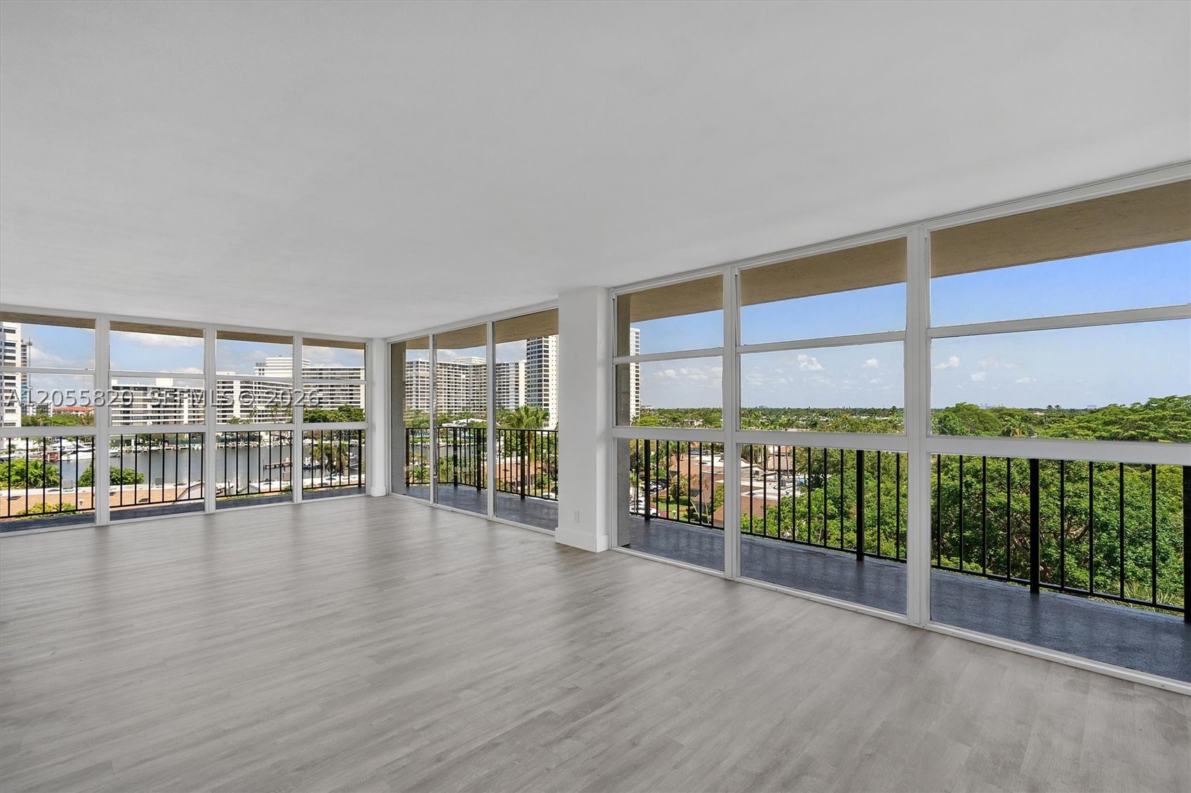 200 LESLIE CONDO - Residential