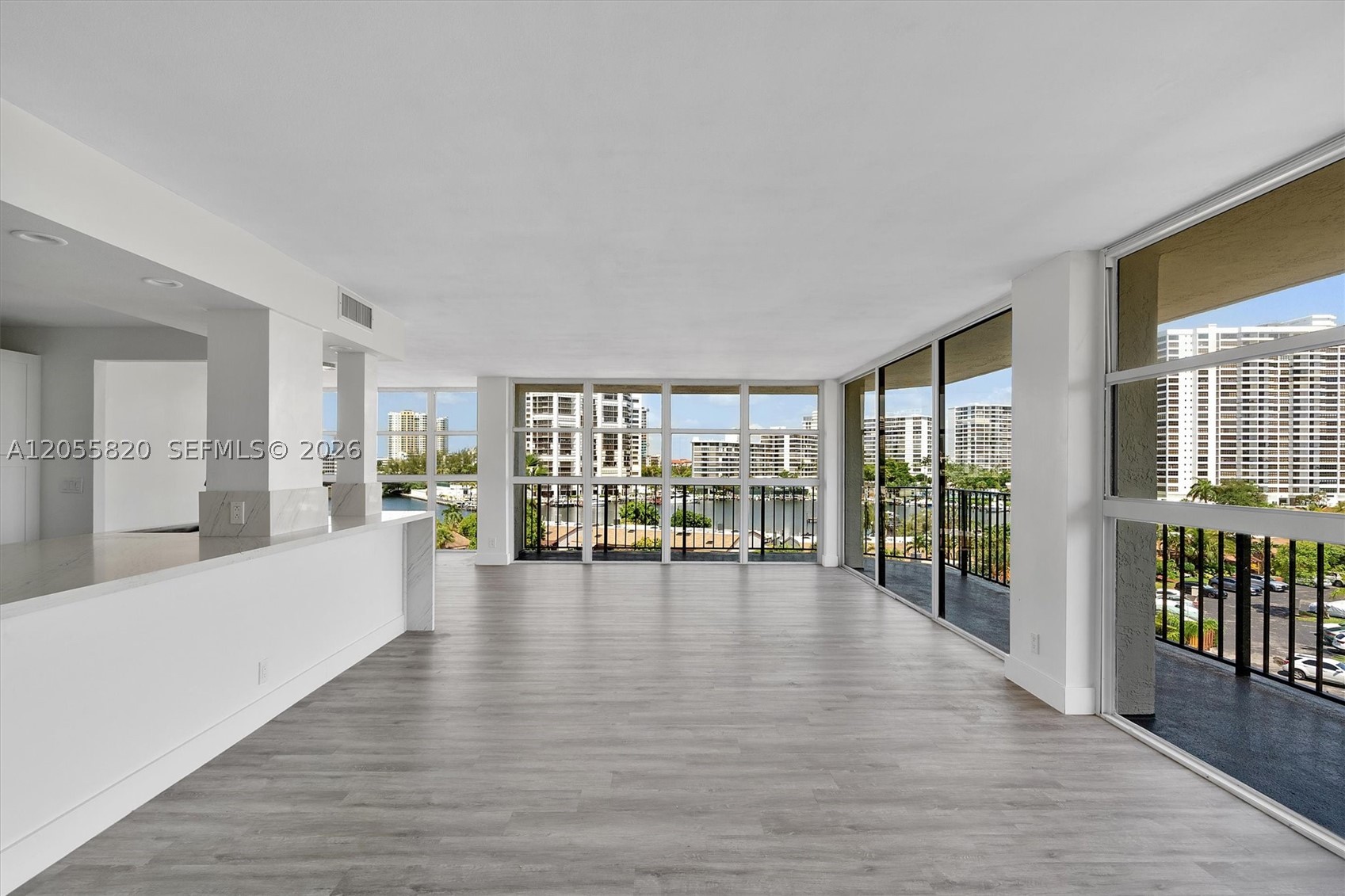 200 LESLIE CONDO - Residential