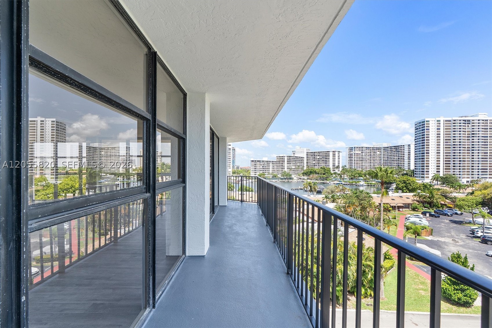 200 LESLIE CONDO - Residential