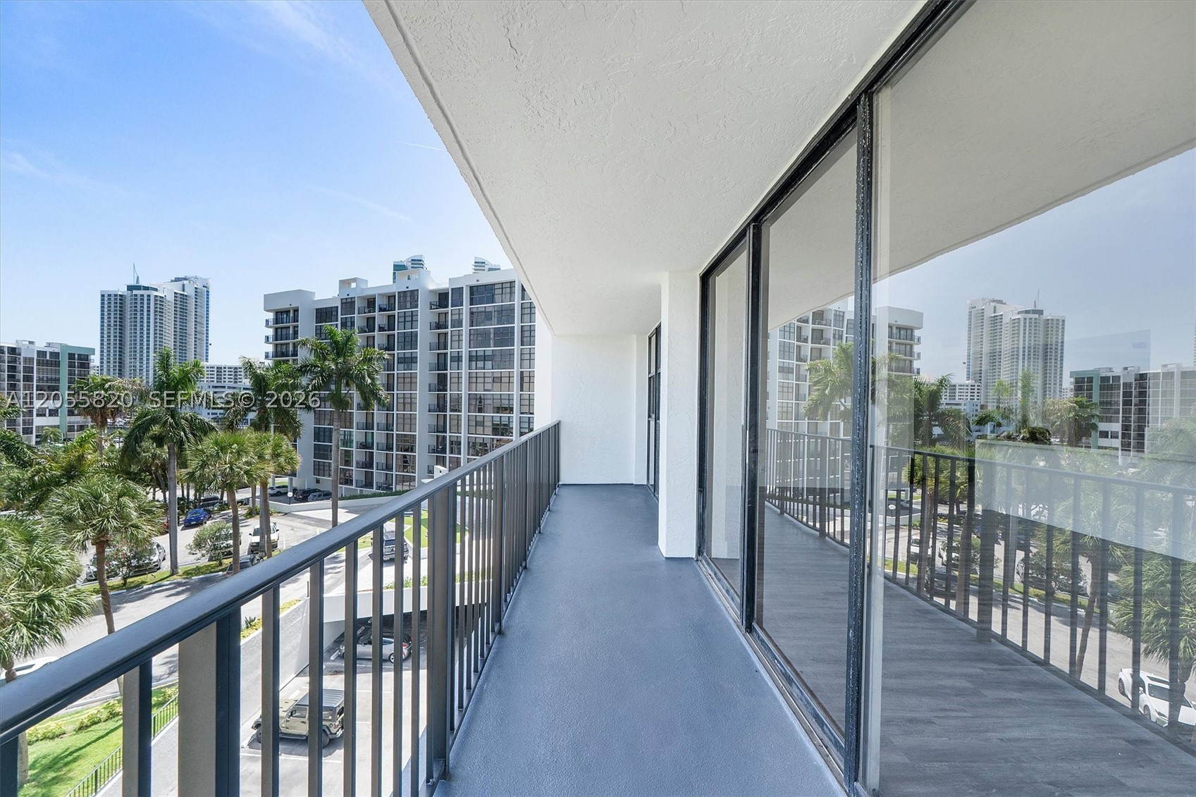 200 LESLIE CONDO - Residential
