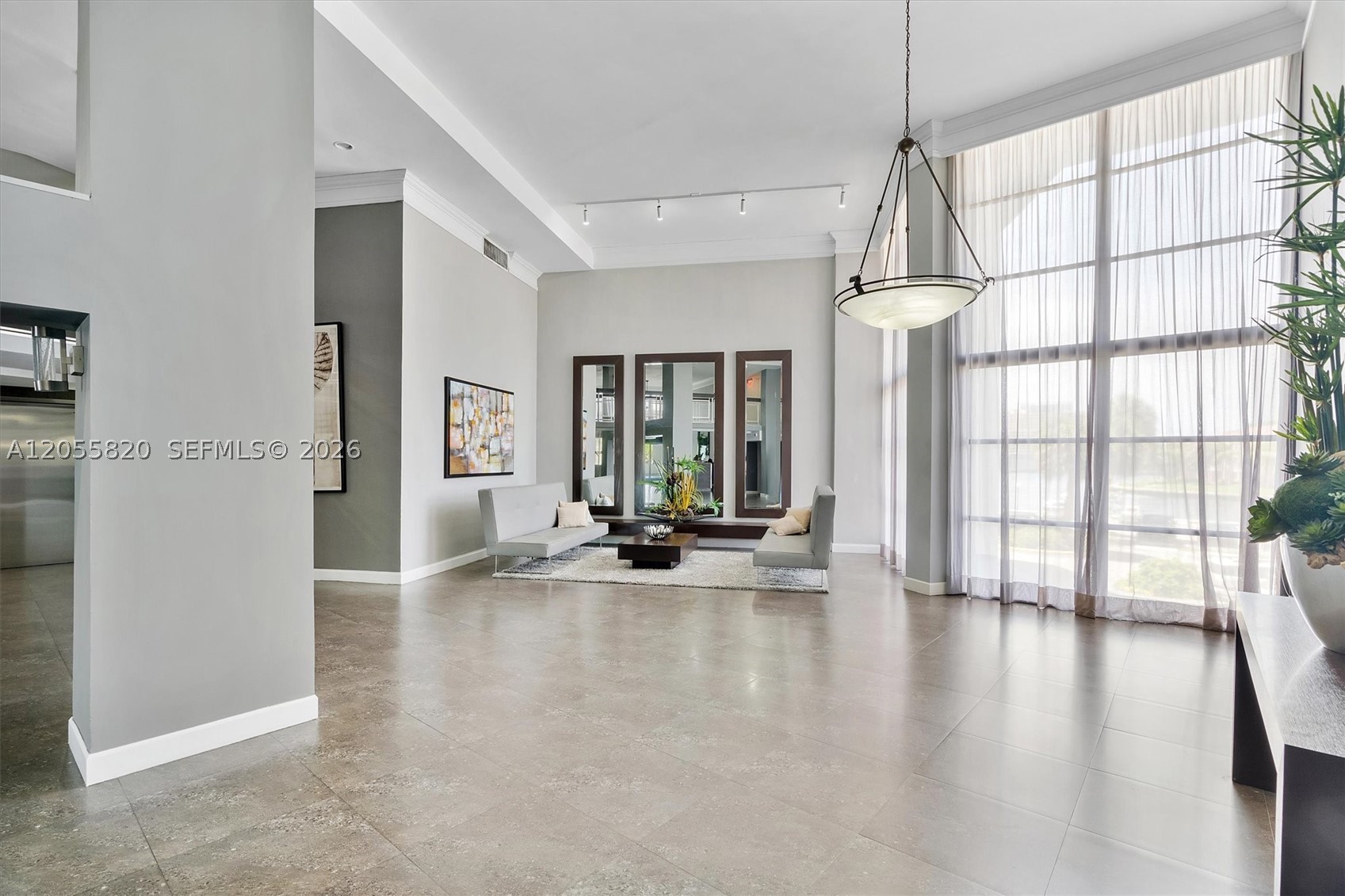 200 LESLIE CONDO - Residential