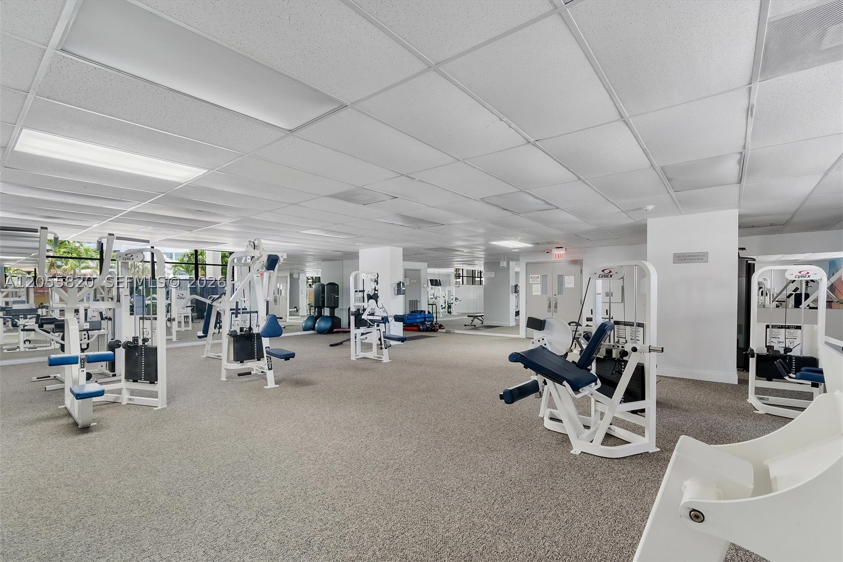 200 LESLIE CONDO - Residential