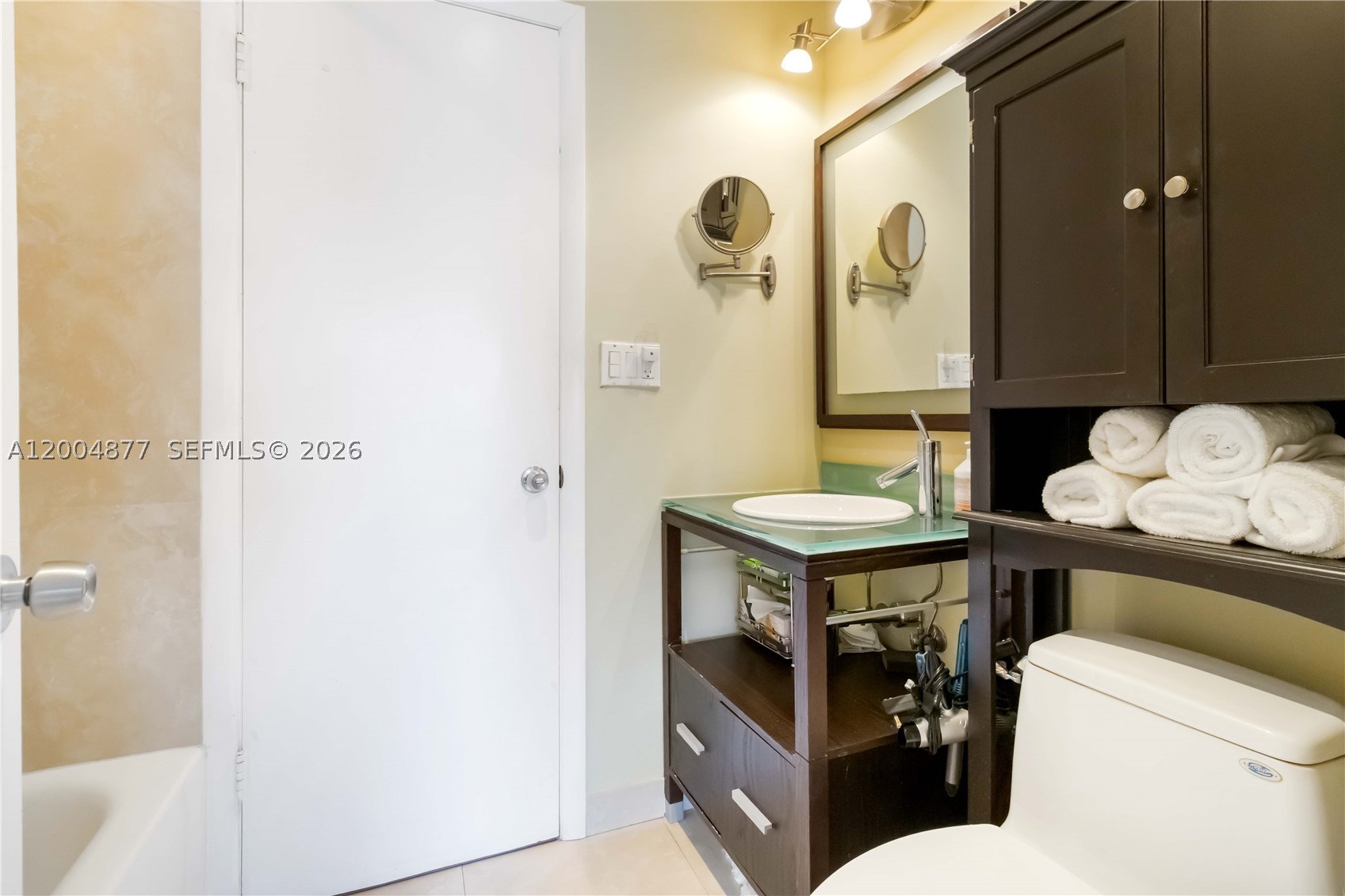GOLDEN ISLES TOWERS CONDO - Residential