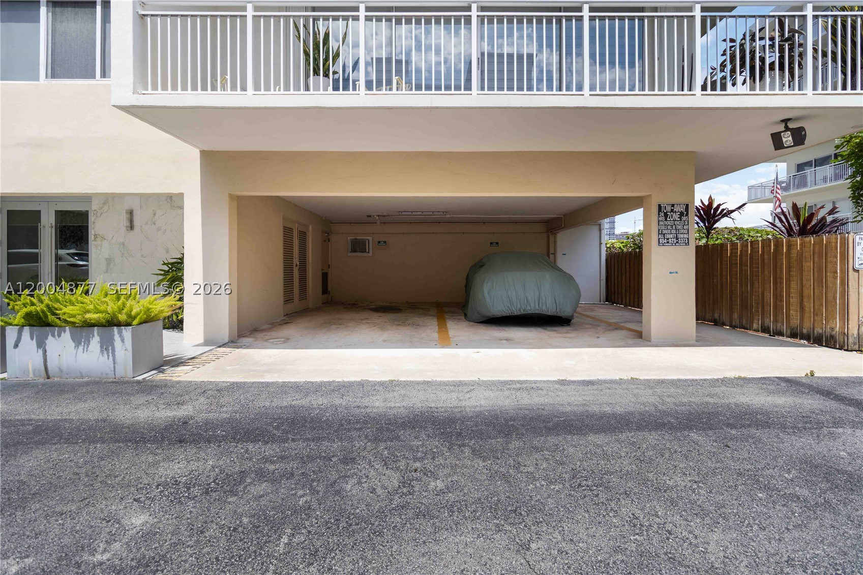 GOLDEN ISLES TOWERS CONDO - Residential