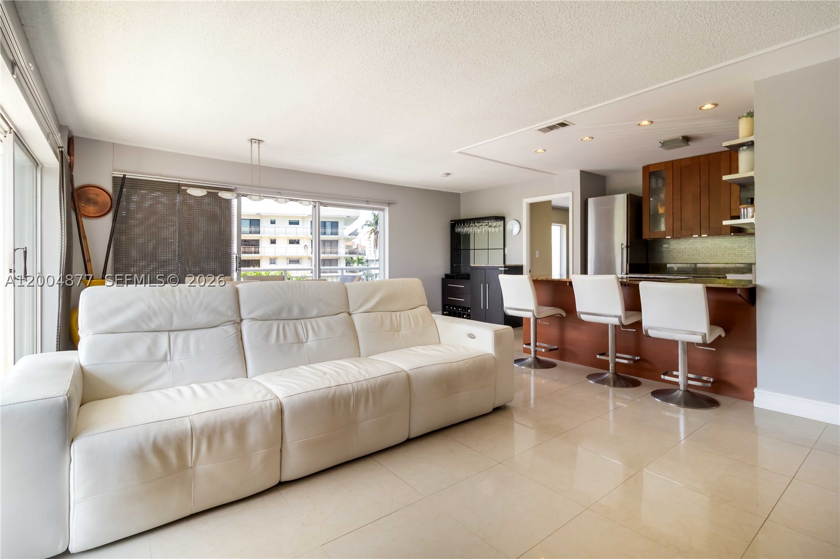 GOLDEN ISLES TOWERS CONDO - Residential
