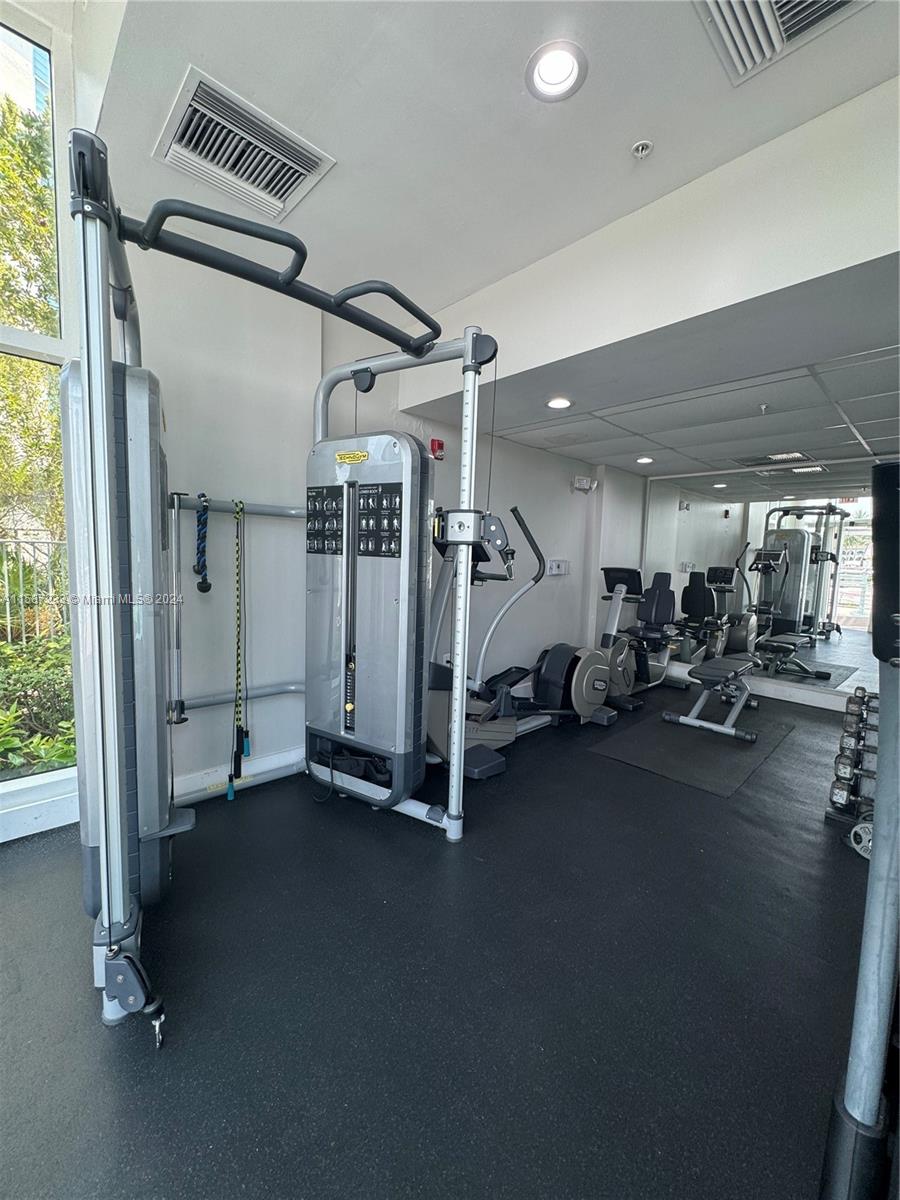 REGATTA AT INDIAN CREEK C - Residential Lease