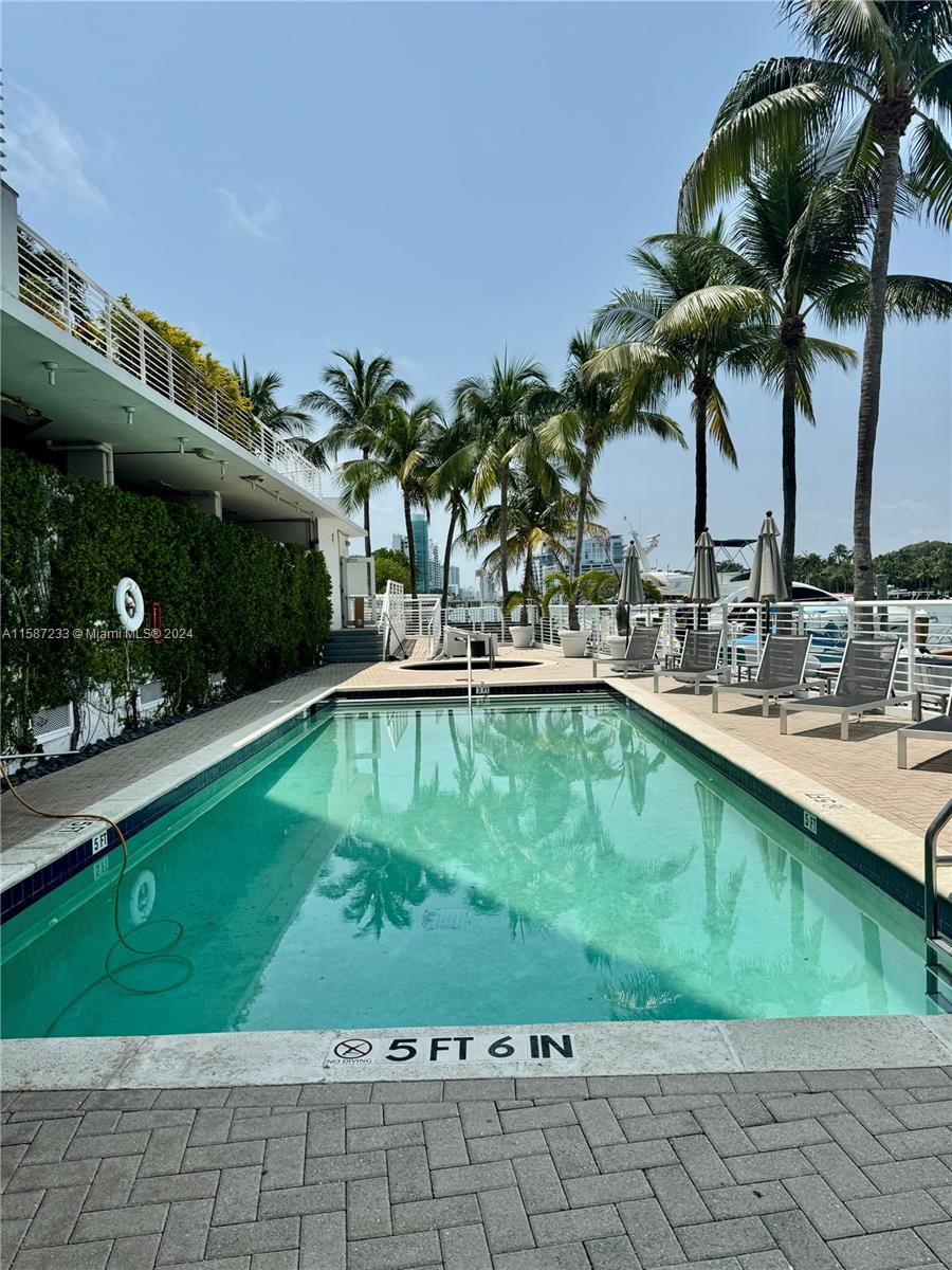 REGATTA AT INDIAN CREEK C - Residential Lease