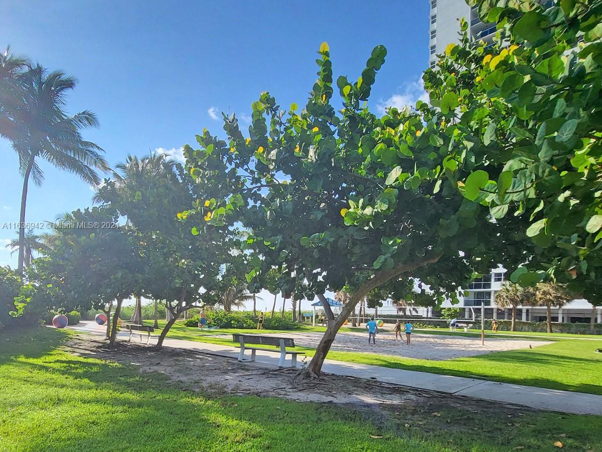 IMPERIAL TOWERS CONDO - Residential