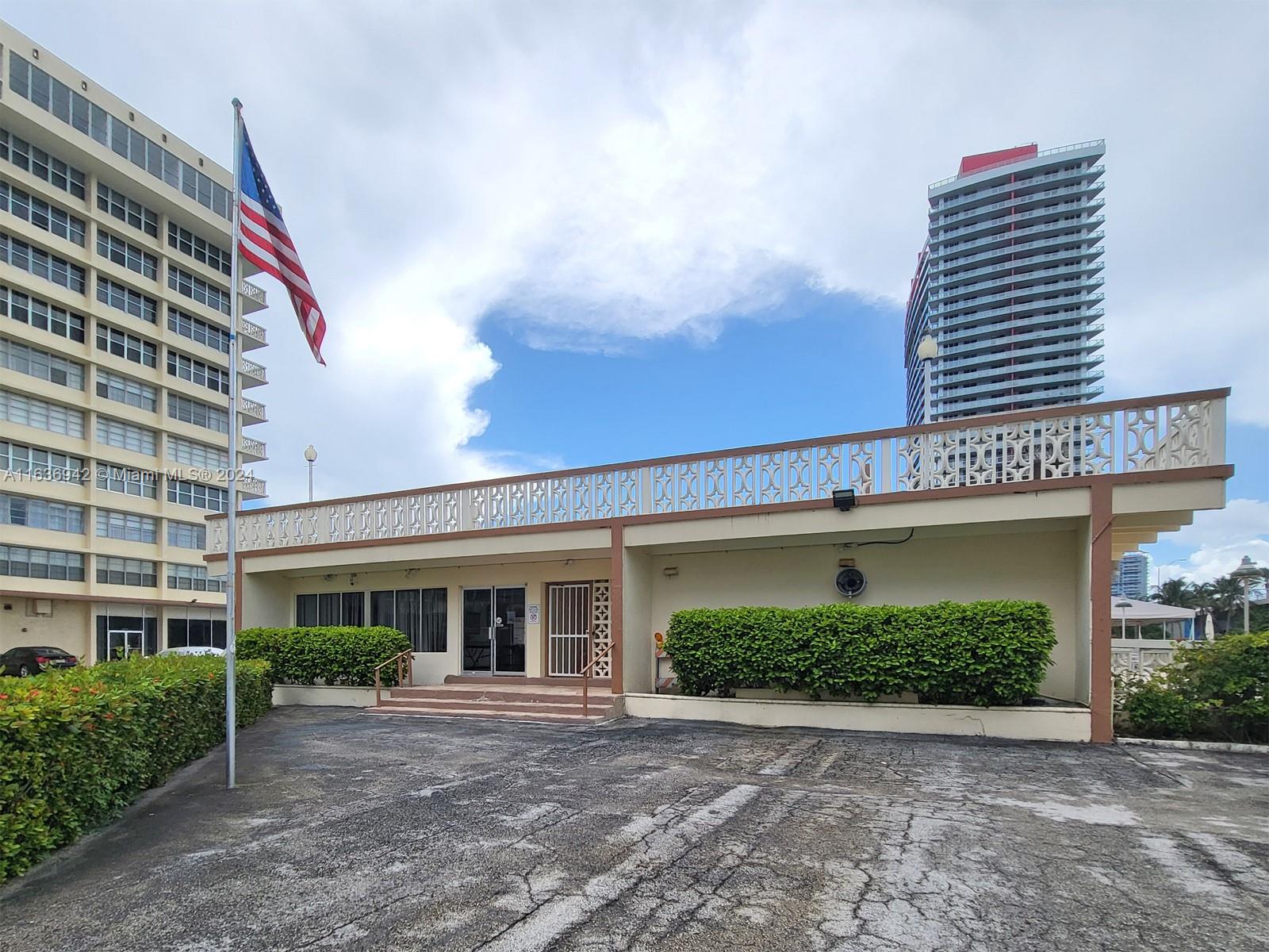 IMPERIAL TOWERS CONDO - Residential