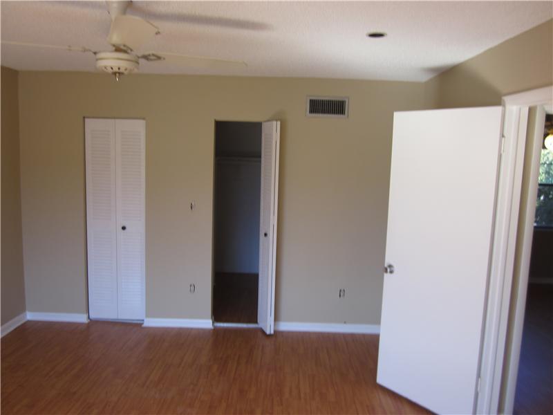 SNAPPER CREEK TOWNHOUSES - Residential Lease
