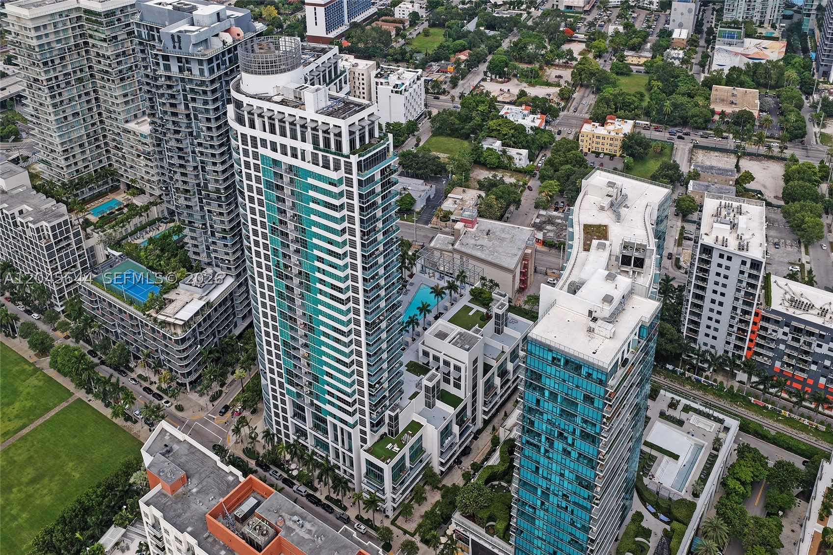 FOUR MIDTOWN MIAMI CONDO - Residential