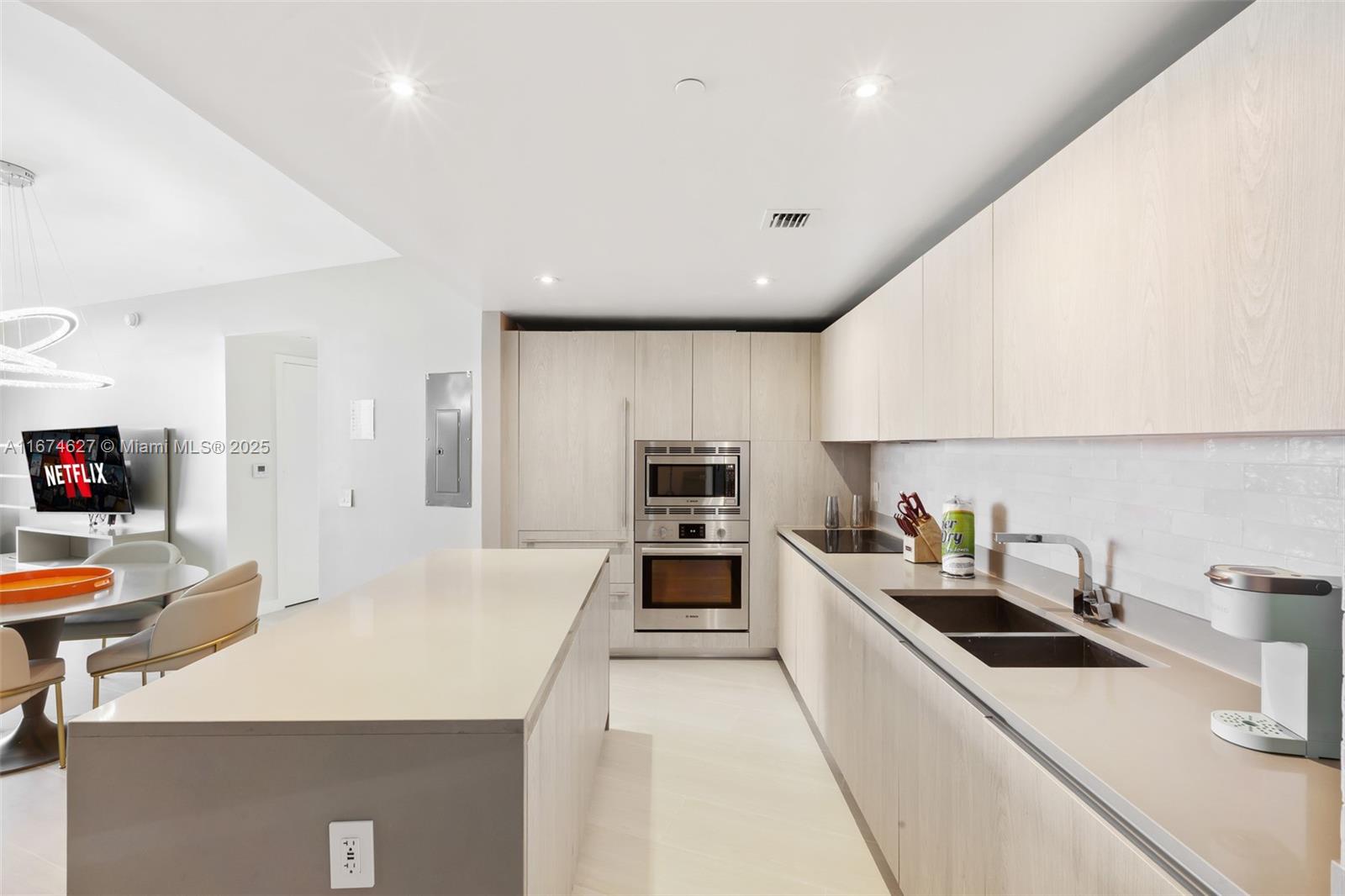 4111 SOUTH OCEAN DRIVE CO - Residential