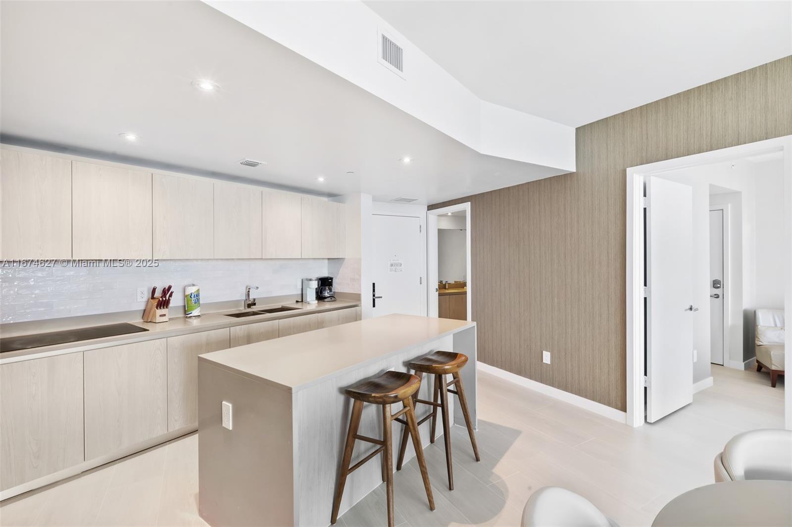 4111 SOUTH OCEAN DRIVE CO - Residential
