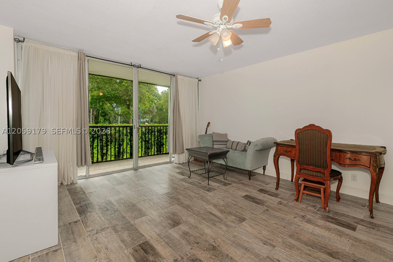 #WELCOME #HOME! #PRESTIGIOUS #AVENTURA! #PRIME #LOCATION! #COUNTRY #CLUB #DRIVE! WALK TO #AVENTURAMALL, #WORSHIP, #BIKE ALONG THE #TURNBERRY #GOLF #COURSE, #FINE #DINING, #SHOPPING, #ENTERTAINMENT,  MINS TO #GULFSTREAM #CASINO, #SUNNYISLES, #BEACHES, #SOUTHBEACH, #WYNWOOD, INTL #AIRPORTS.