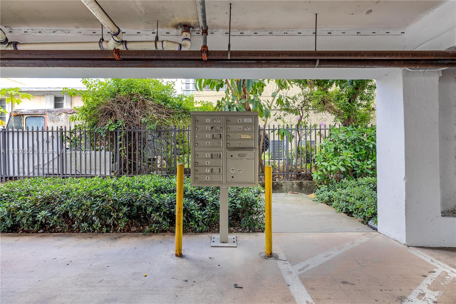PARKVIEW APARTMENTS CONDO - Residential Lease