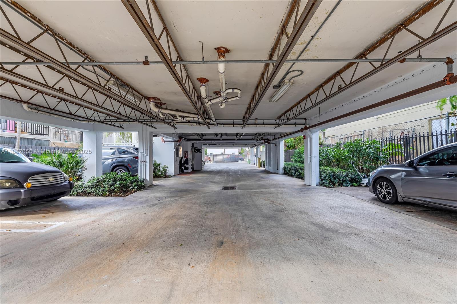 PARKVIEW APARTMENTS CONDO - Residential Lease