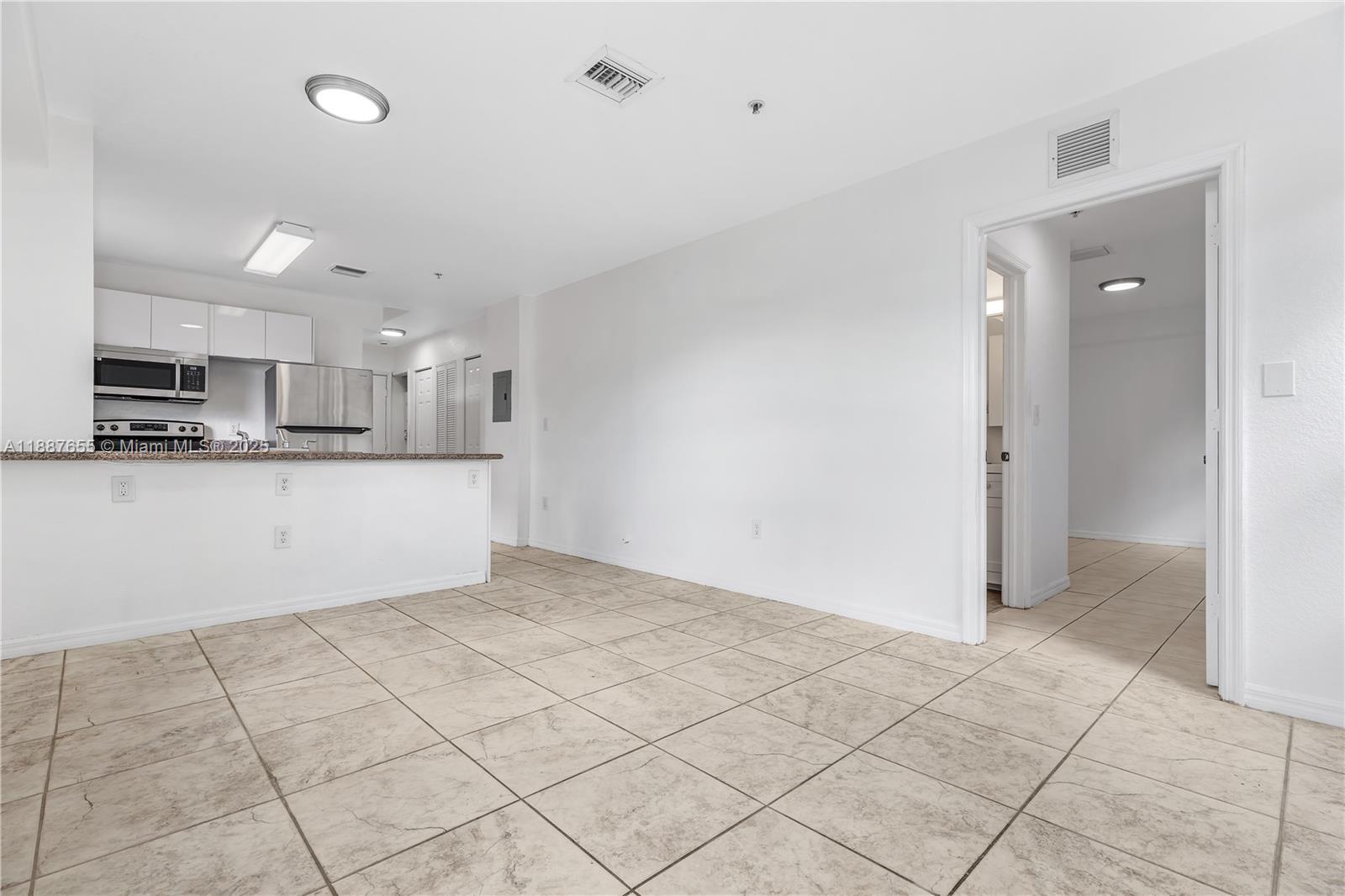 PARKVIEW APARTMENTS CONDO - Residential Lease
