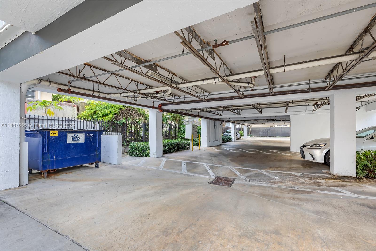 PARKVIEW APARTMENTS CONDO - Residential Lease