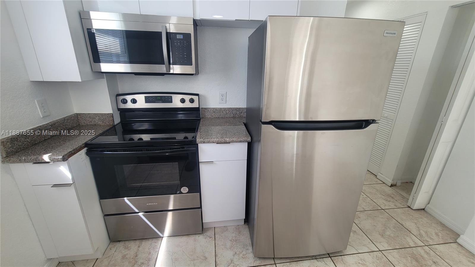 PARKVIEW APARTMENTS CONDO - Residential Lease