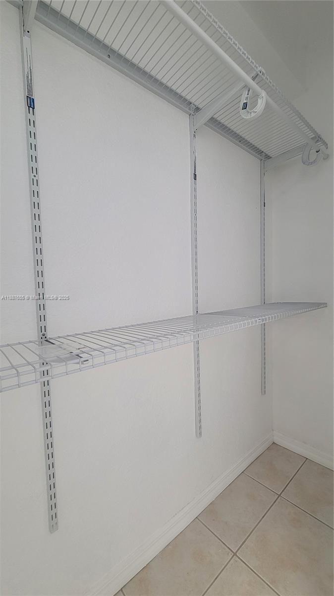 PARKVIEW APARTMENTS CONDO - Residential Lease