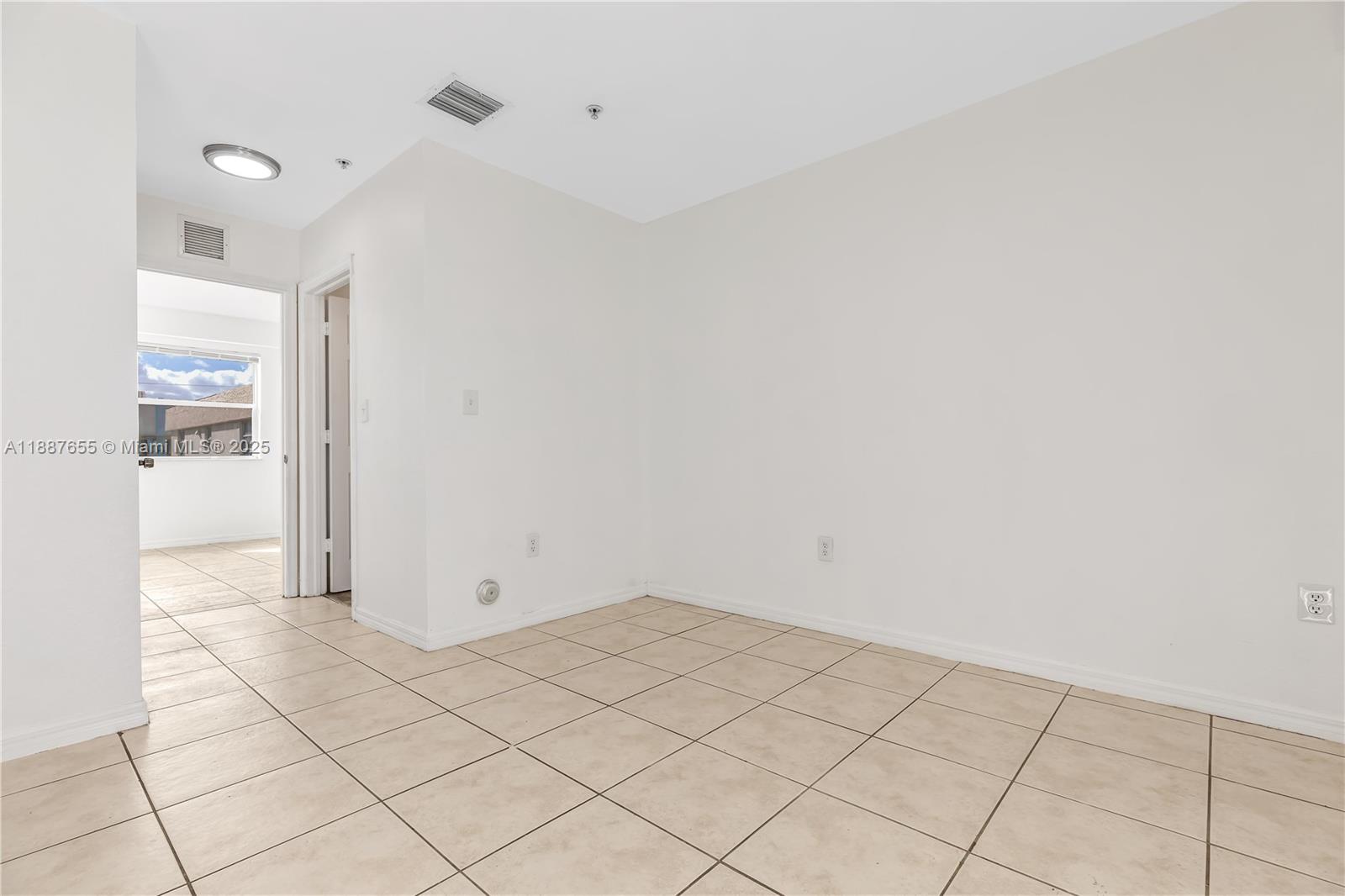 PARKVIEW APARTMENTS CONDO - Residential Lease