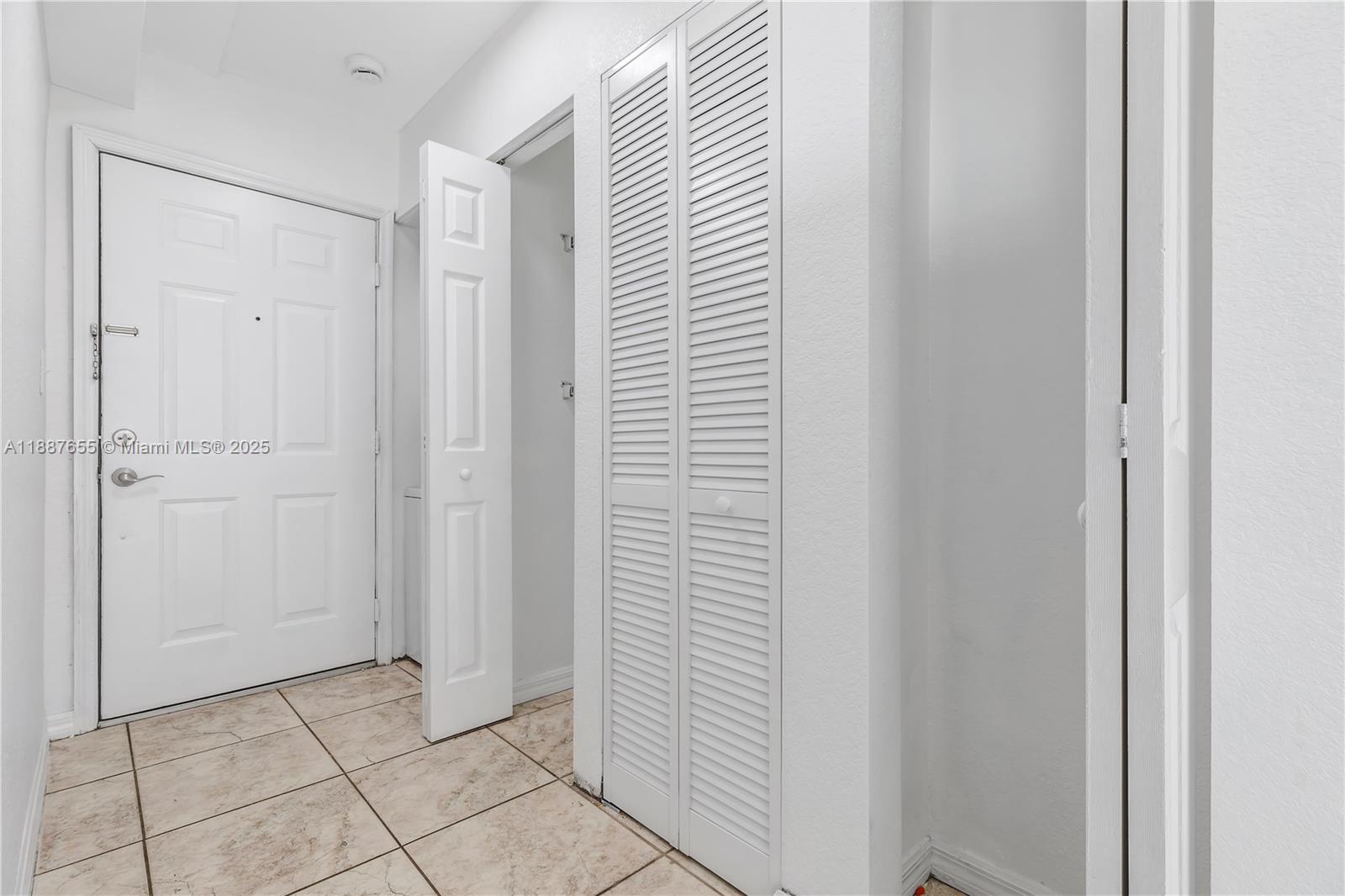PARKVIEW APARTMENTS CONDO - Residential Lease