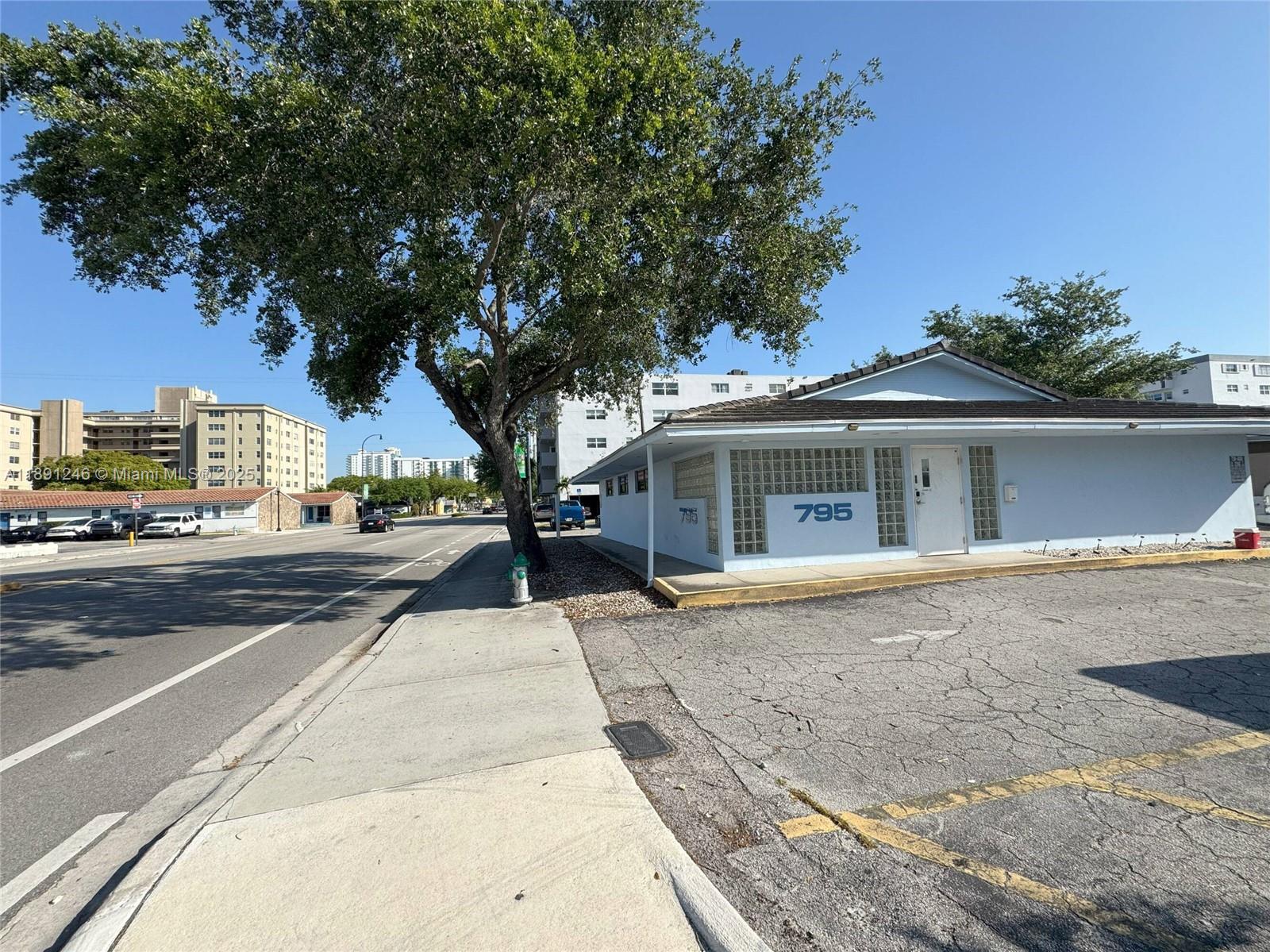 Turnkey Medical or Office Building- High-Traffic Location | Ideal for Medical, Legal, Educational, and Executive Offices Discover an exceptional leasing opportunity in a prime location Hollywood, Florida with high visibility and heavy foot traffic. This versatile commercial space of 2,200 sq ft is perfectly suited for a medical office, law firm, corporate headquarters, physical therapy practice, or executive office. 8+ offices, kitchenet, two bathrooms, file room, etc. *NNN - tenant only to pay base rent plus taxes and insurance. Taxes in 2024 - 10,895.37