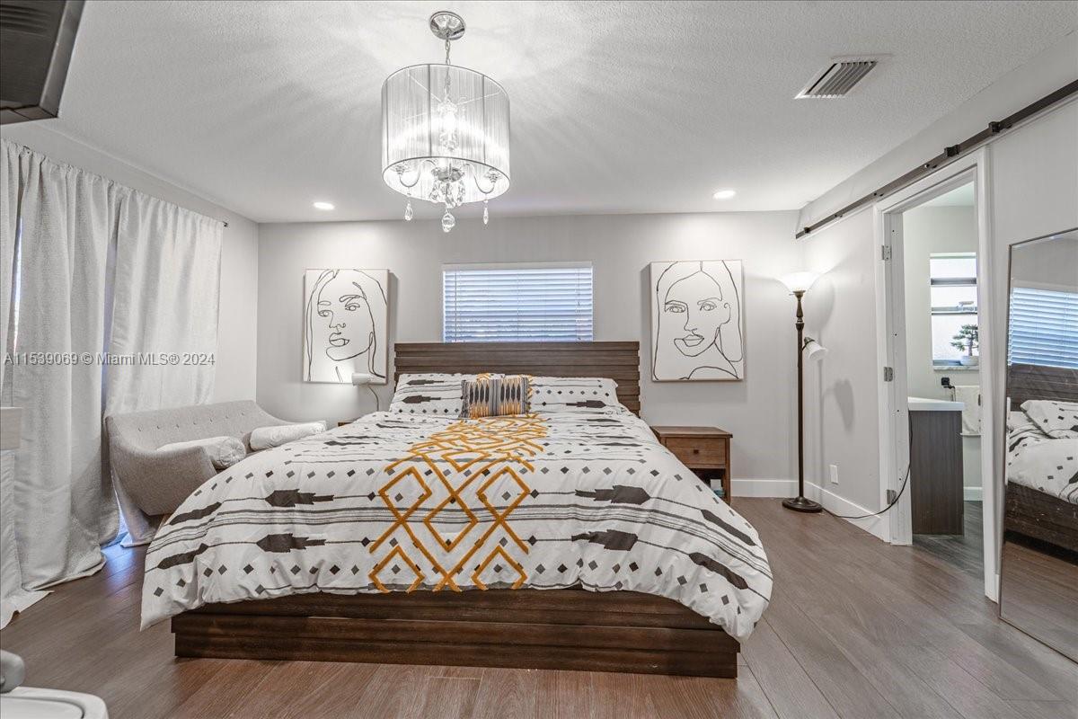 ROYAL PALM POINTE - Residential