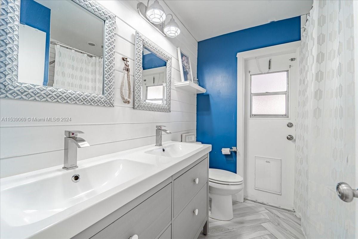 ROYAL PALM POINTE - Residential