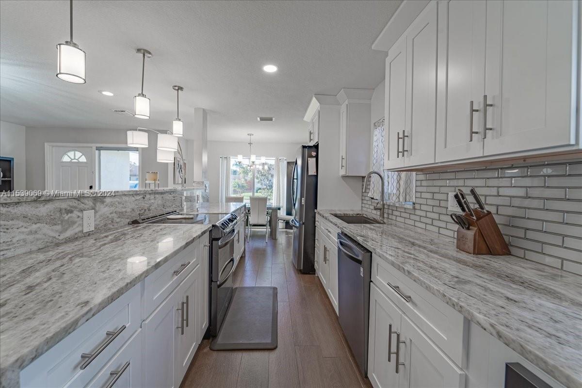 ROYAL PALM POINTE - Residential