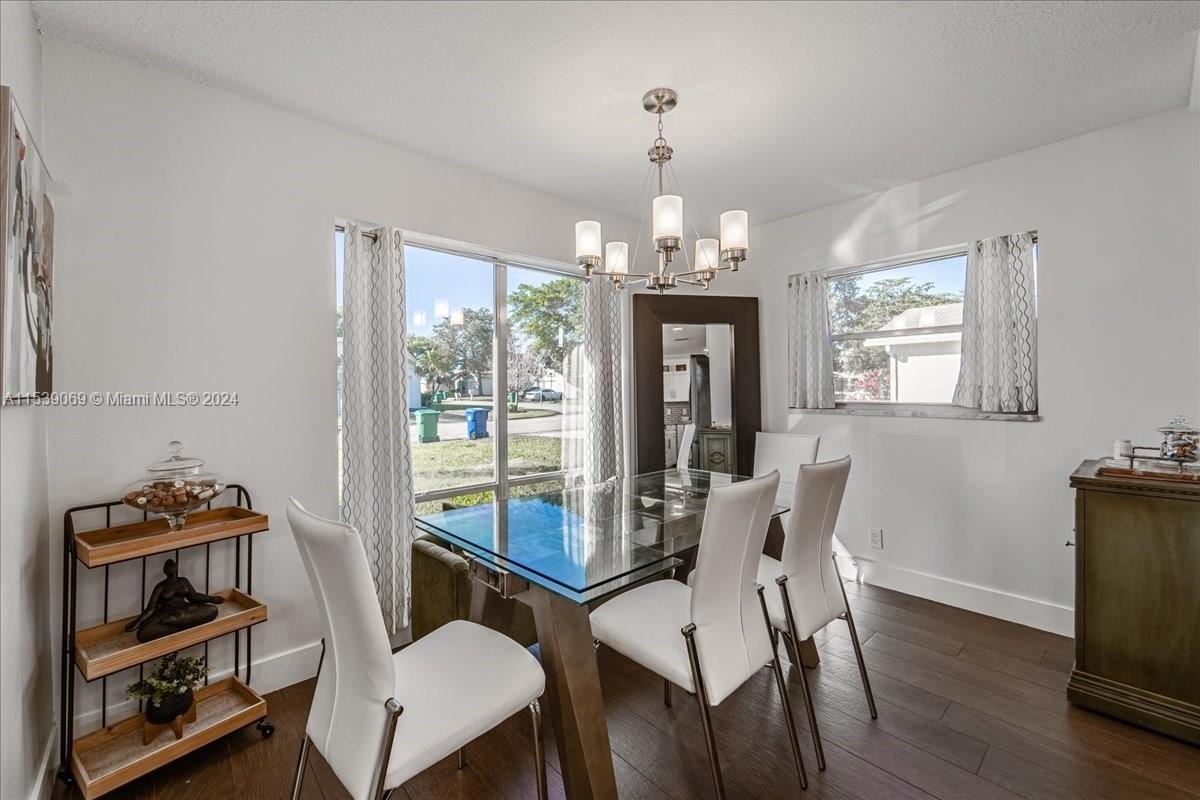 ROYAL PALM POINTE - Residential