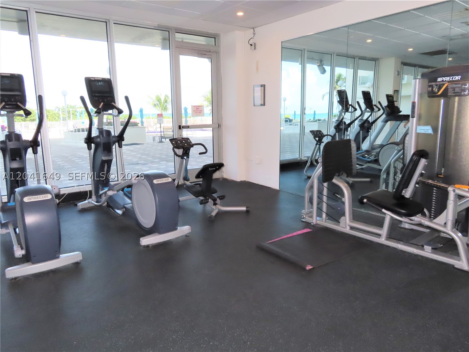 ARLEN BEACH CONDO - Residential