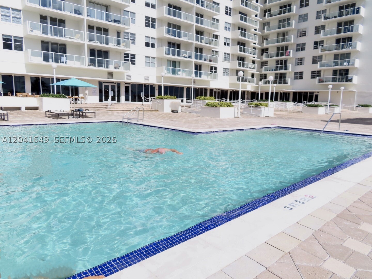 ARLEN BEACH CONDO - Residential