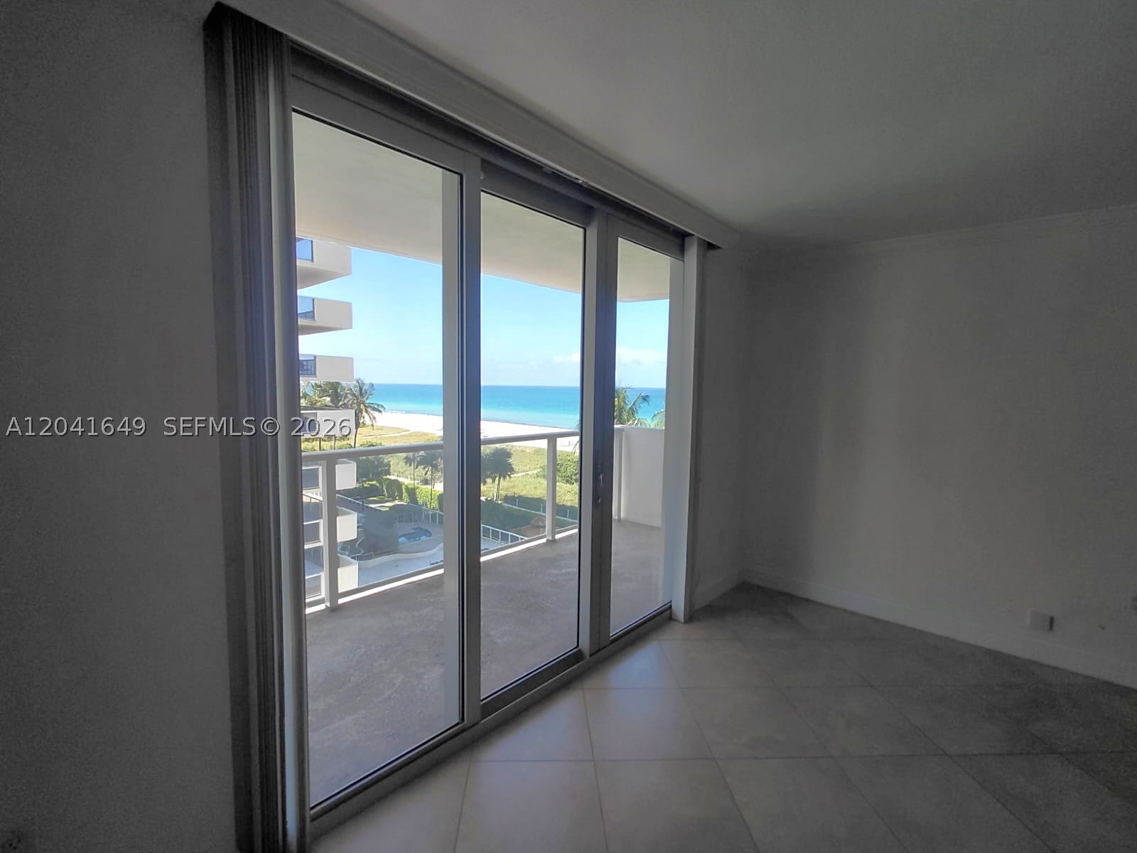 ARLEN BEACH CONDO - Residential