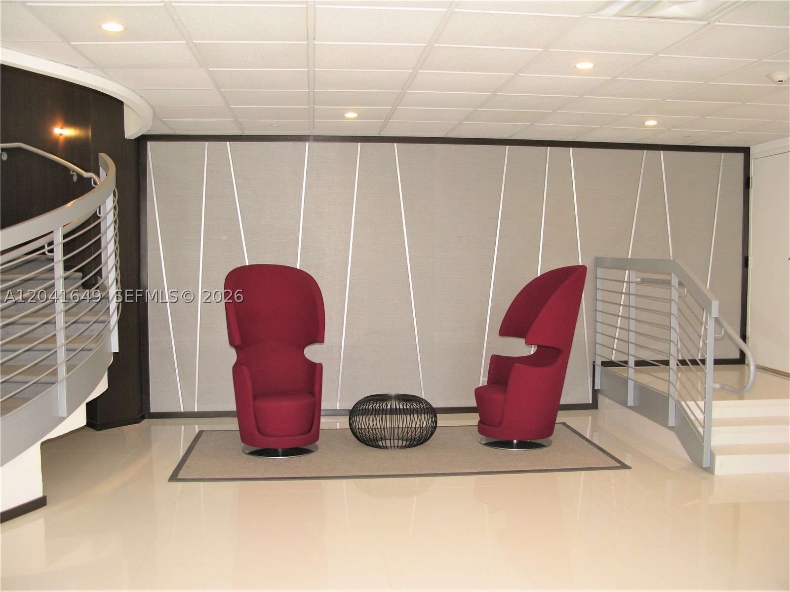 ARLEN BEACH CONDO - Residential