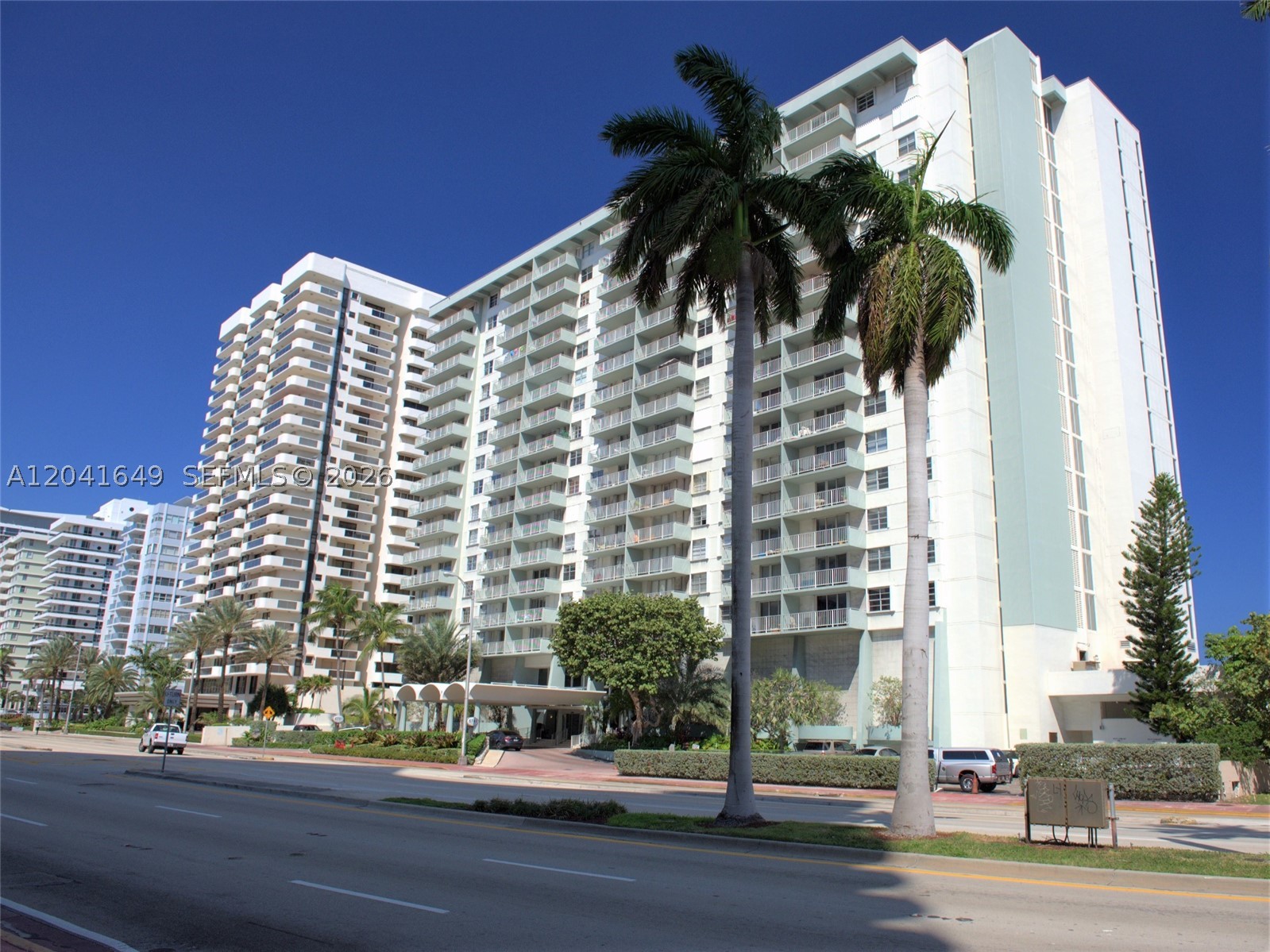 ARLEN BEACH CONDO - Residential