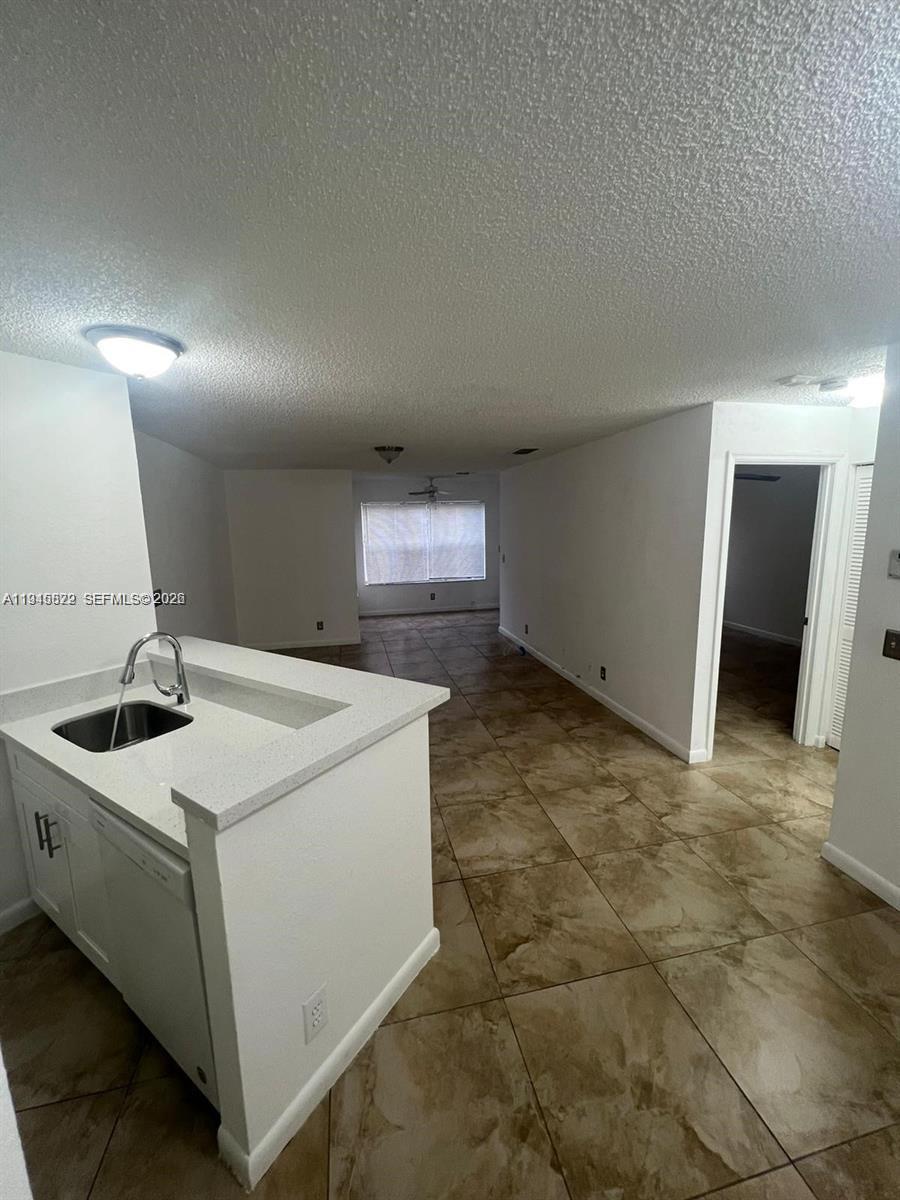 CORAL KEY CONDO - Residential