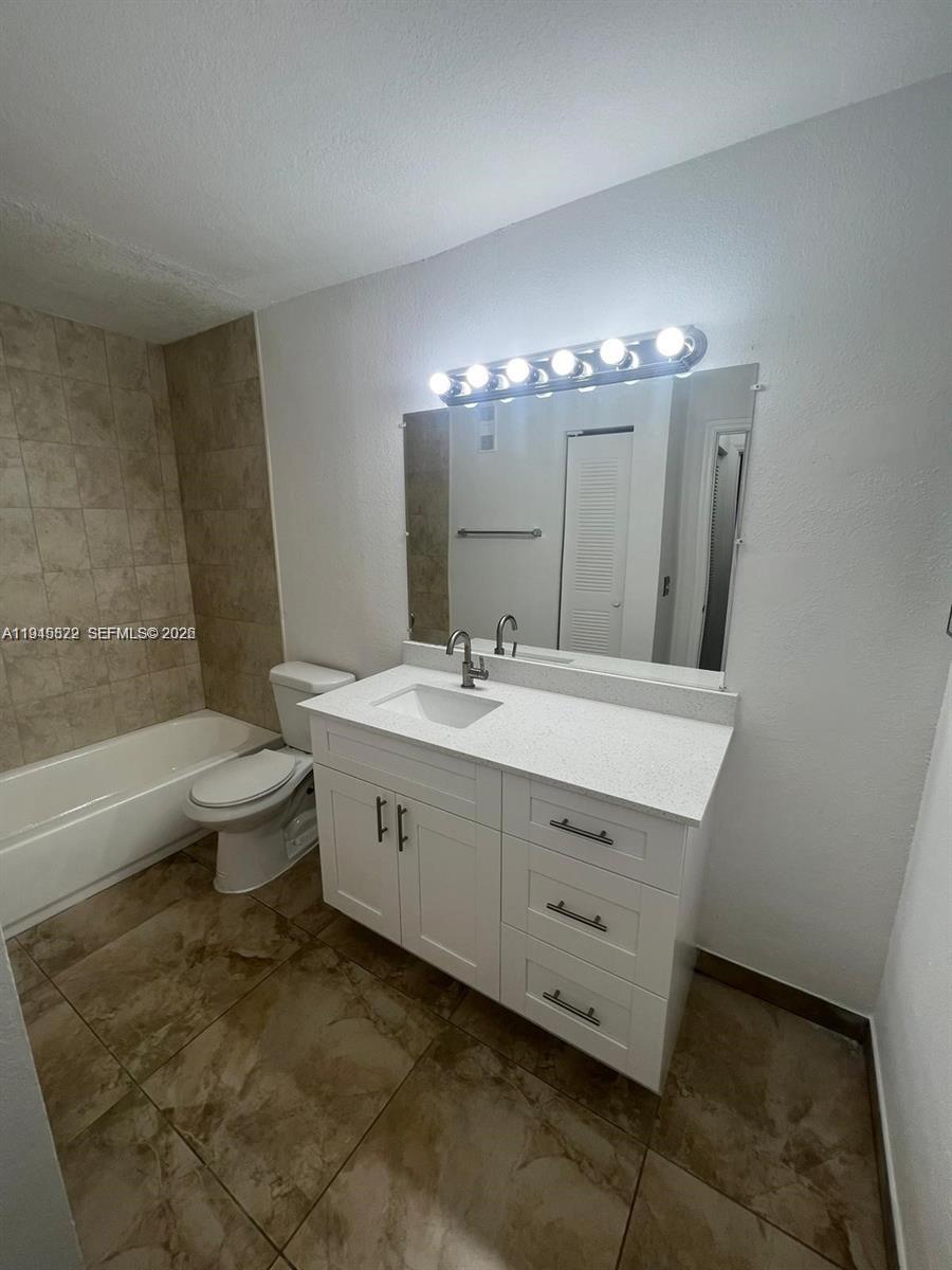 CORAL KEY CONDO - Residential