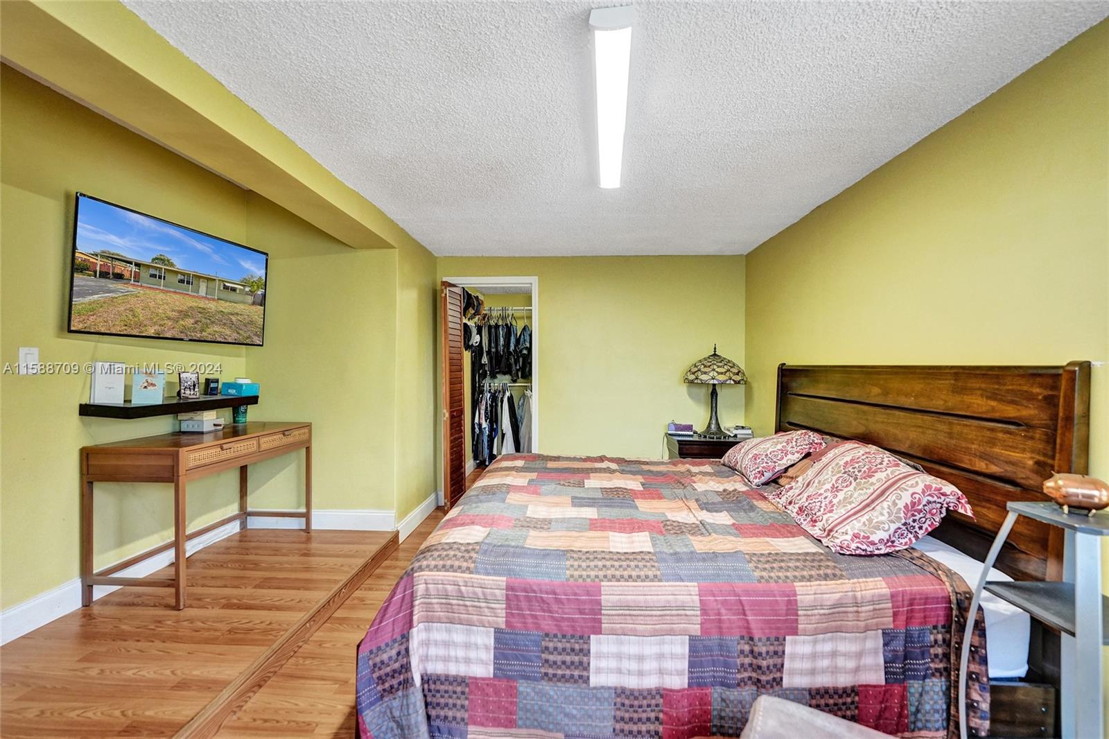 FALCON SUB NO ONE - Residential