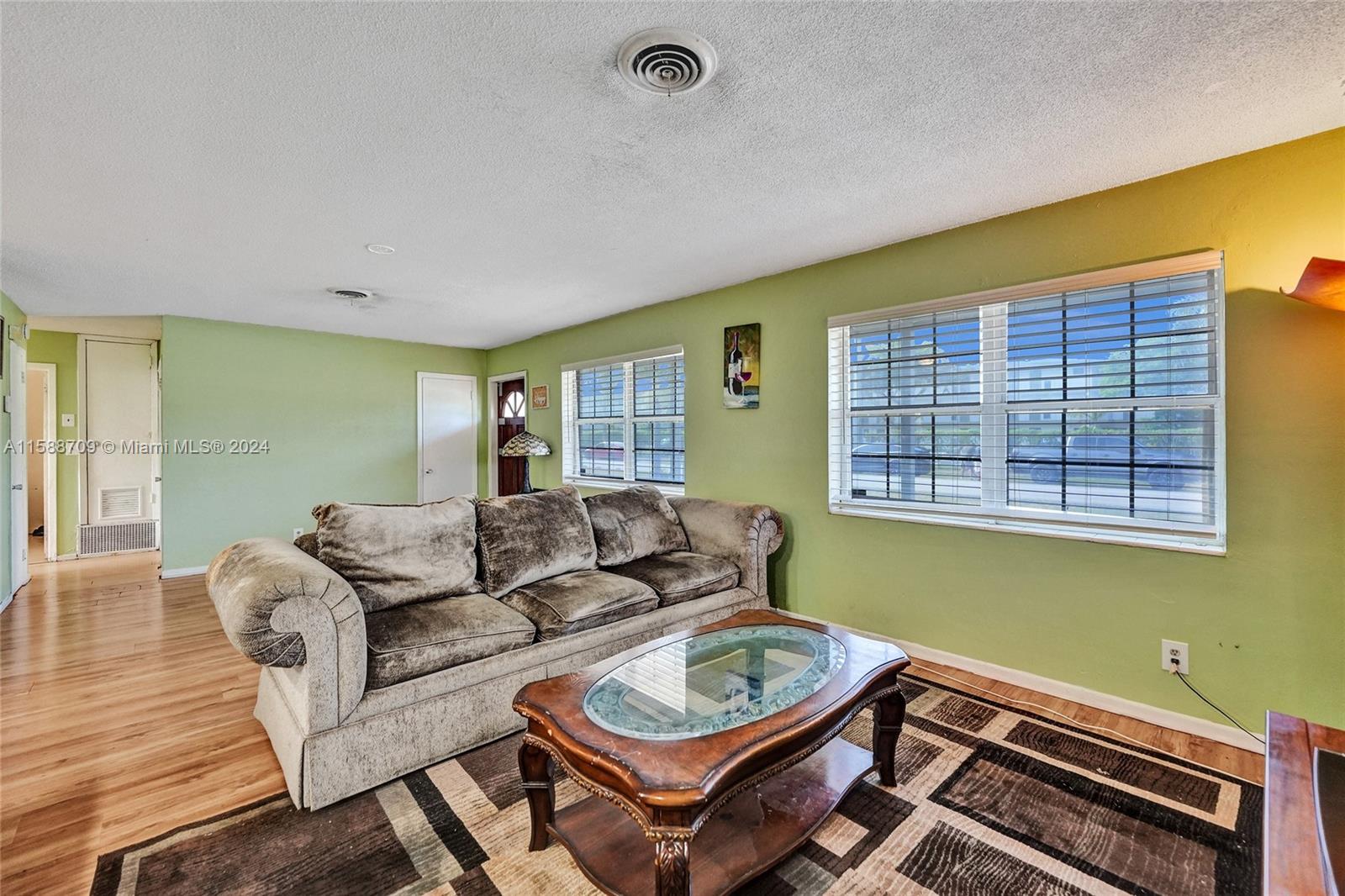 FALCON SUB NO ONE - Residential