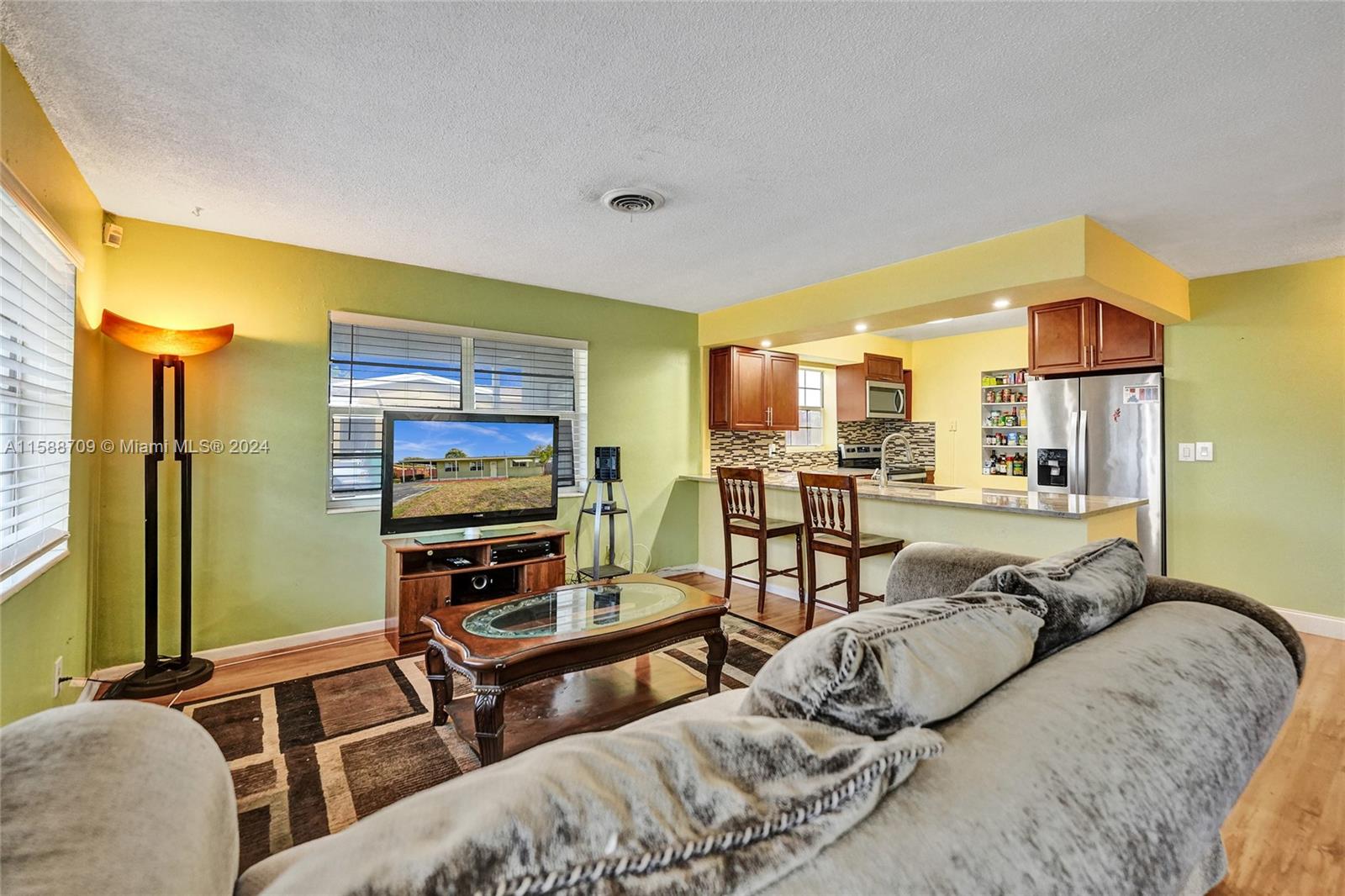 FALCON SUB NO ONE - Residential