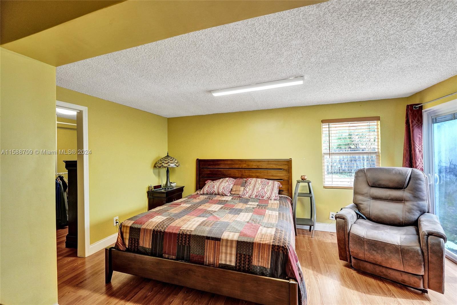 FALCON SUB NO ONE - Residential