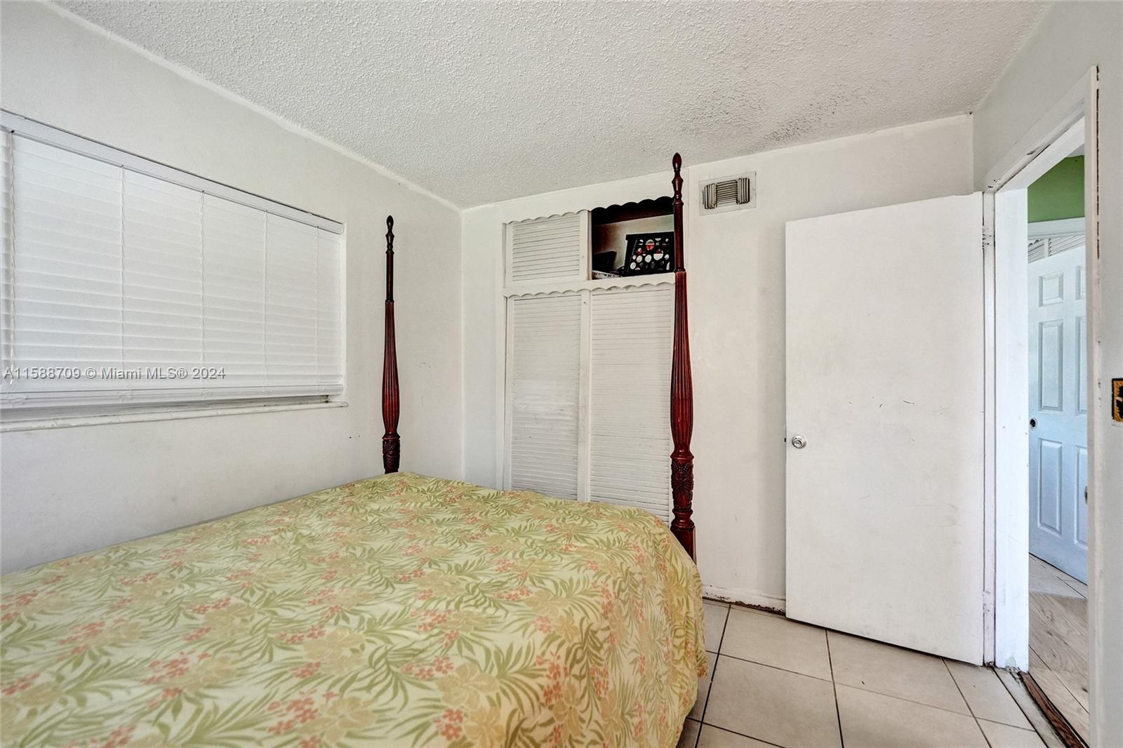 FALCON SUB NO ONE - Residential
