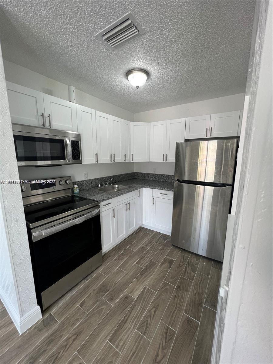 FAIRVIEW AMENDED PLAT - Residential Lease