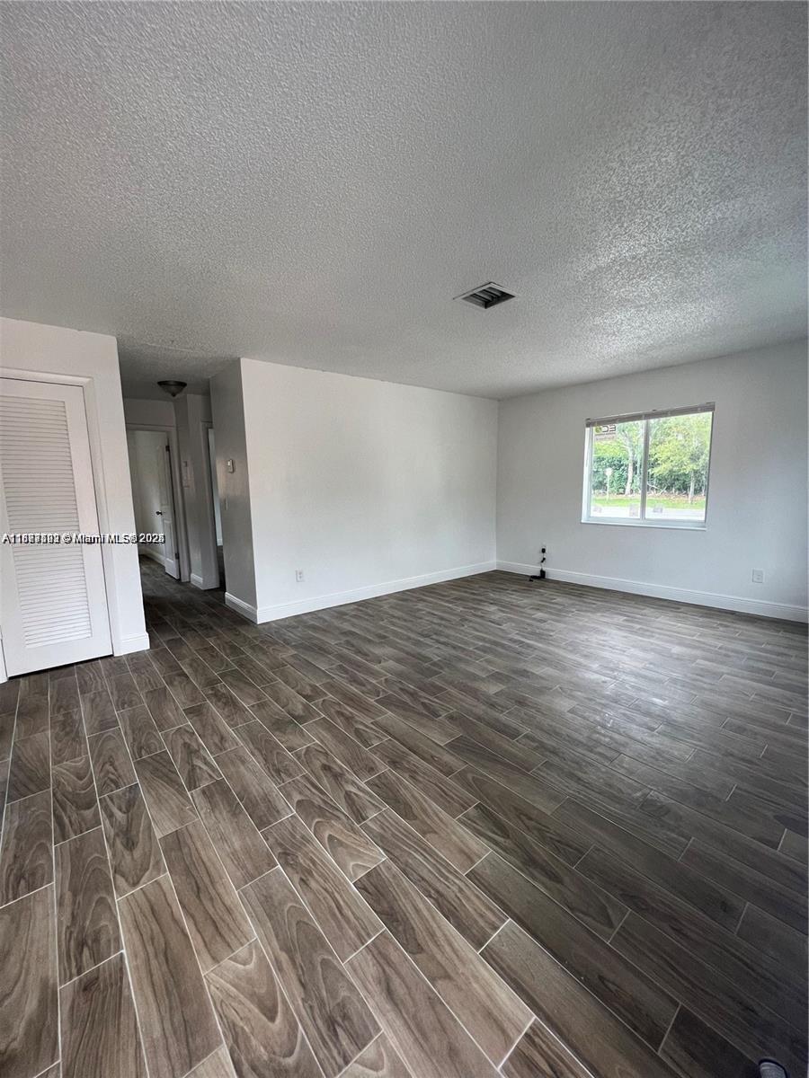 FAIRVIEW AMENDED PLAT - Residential Lease