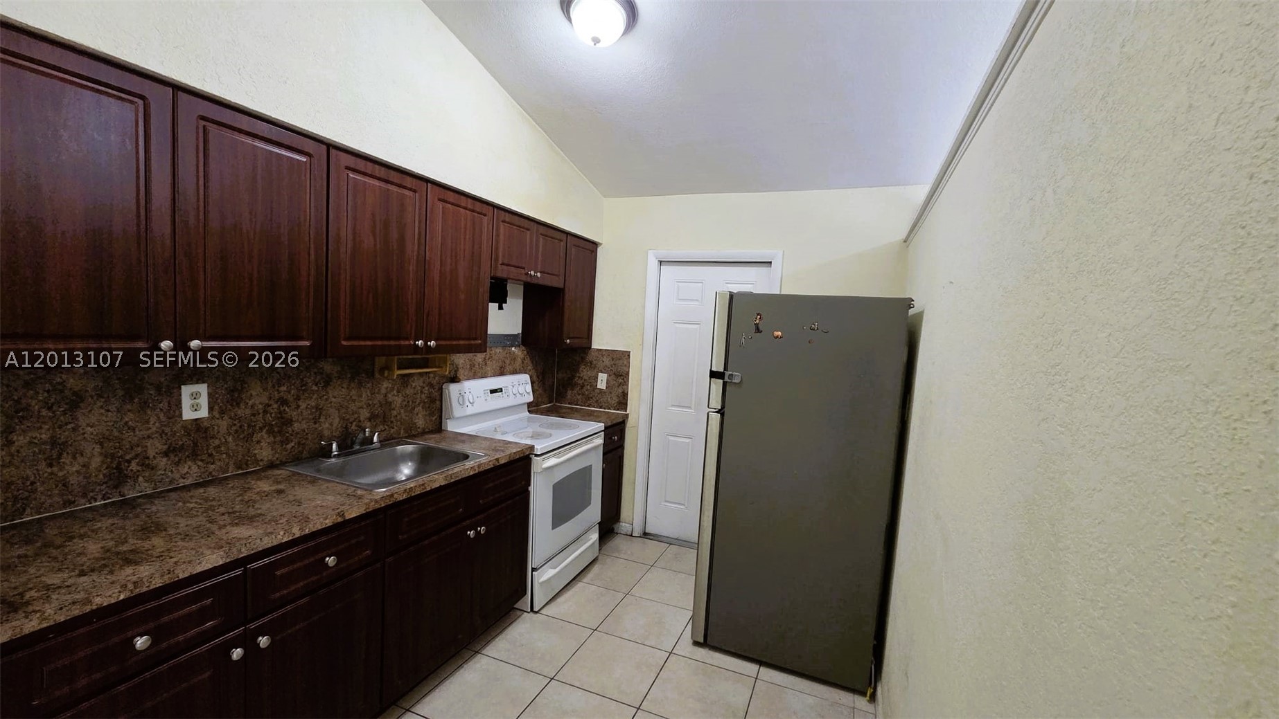 HIGH RIDGE PARK - Residential