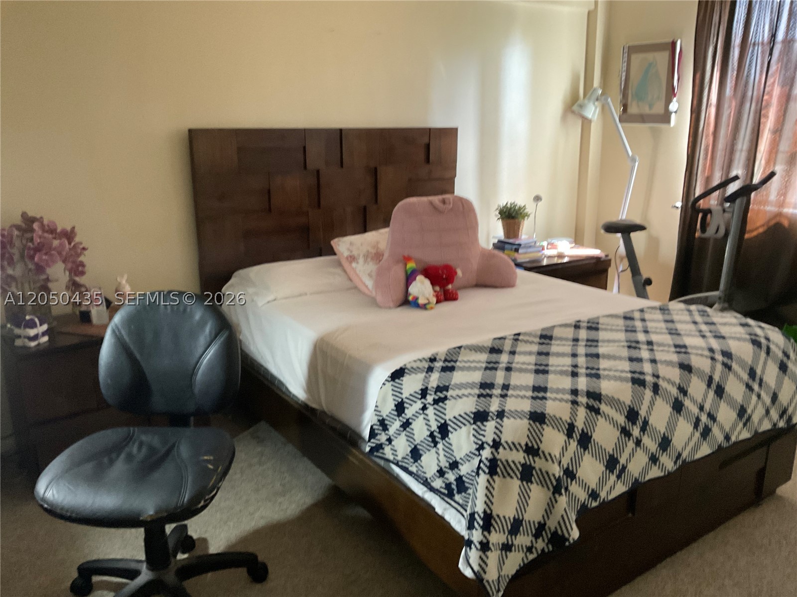THE ISLES CONDO - Residential
